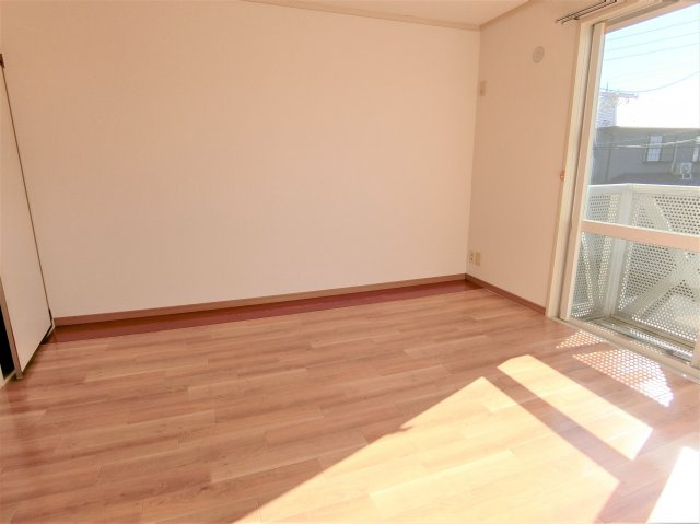 ラフォーレ東部台の洋室