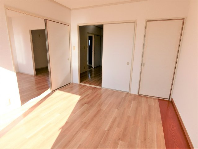 ラフォーレ東部台の洋室