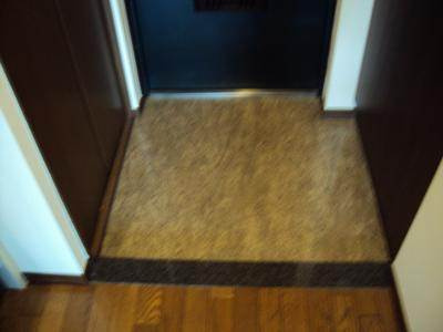 リーガル京都河原町五条の玄関