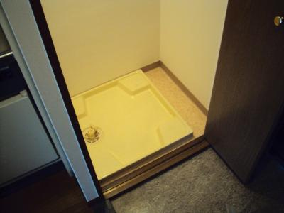 リーガル京都河原町五条の設備|室内洗濯機置き場