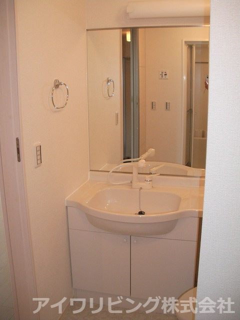 ウィステリアの独立洗面台|【ウィステリア】