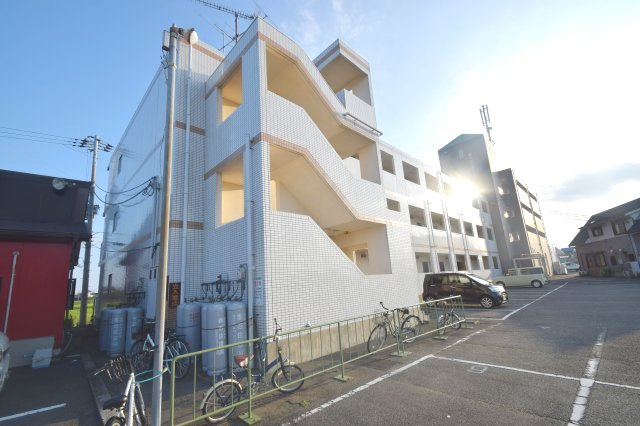 【外観】 | 建物外観を気になさる方へ、見た目の良い物件です