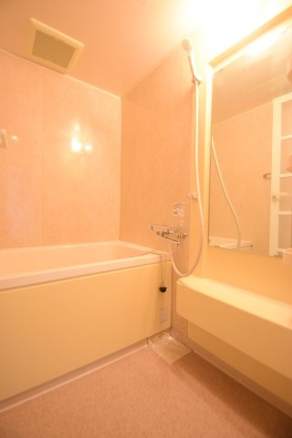 【浴室】 | コンパクトで使いやすいお風呂です