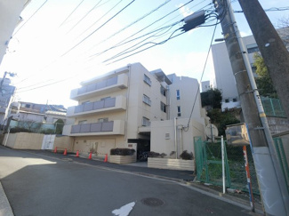 【外観】 | 総戸数３１戸、昭和５７年７月築、管理人は日勤勤務につき管理体制良好です♪
