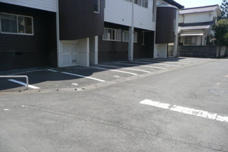 【駐車場】 | コンフォーティア | 駐車場完備です