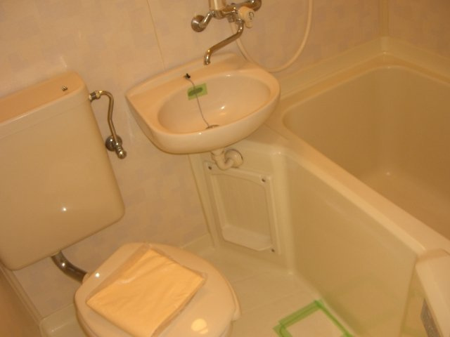 ジュネパレス市川第24Ｂの浴室