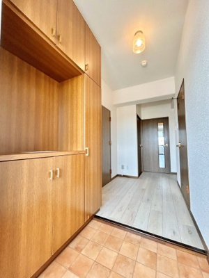 【玄関】 | クレンツ海南