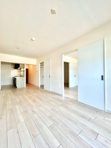 【居間・リビング】 | クレンツ海南