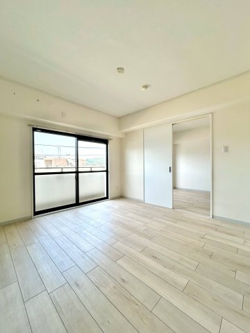 【洋室】 | クレンツ海南