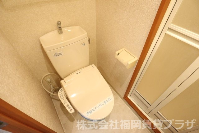 アイエムディビュードーム　5階のトイレ|別号室のものです。現状優先になります。