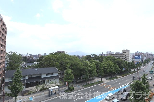 アイエムディビュードーム　5階のエントランス|別号室のものです。現状優先になります。