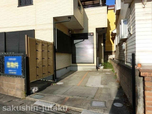 幕張町２丁目　中古戸建の駐車場|１台駐車可