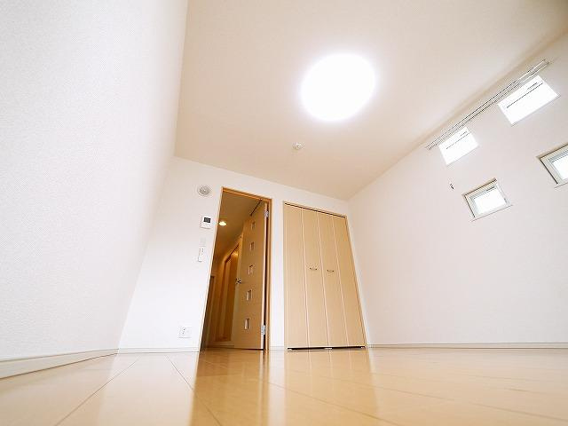 アルバ学園前の居間・リビング|使いやすい居間です