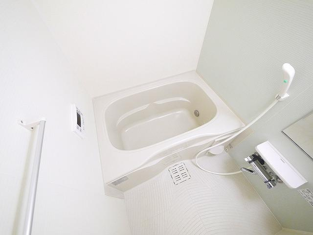 アルバ学園前の浴室|ゆったり過ごせるお風呂です