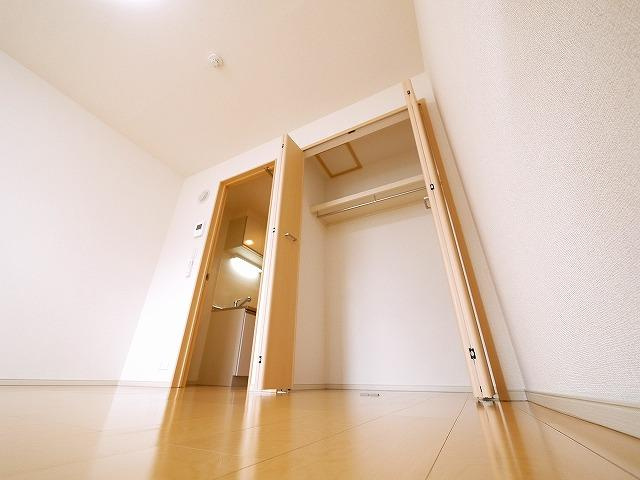 アルバ学園前の収納|大きなスペースがあり、収納には困りません