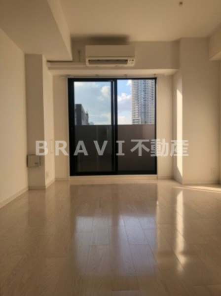 S-RESIDENCE谷町五丁目（エスレジデンス谷町五丁目）　BRAVI不動産の居間・リビング|【S-RESIDENCE谷町五丁目】8帖の明るいお部屋です