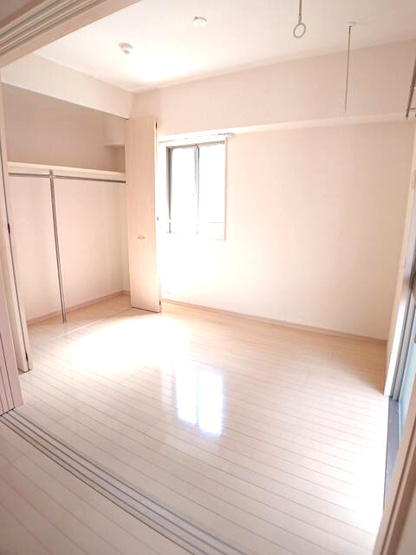 【洋室】 | ベラヴィスタ美野島 | 小窓は角部屋のみ