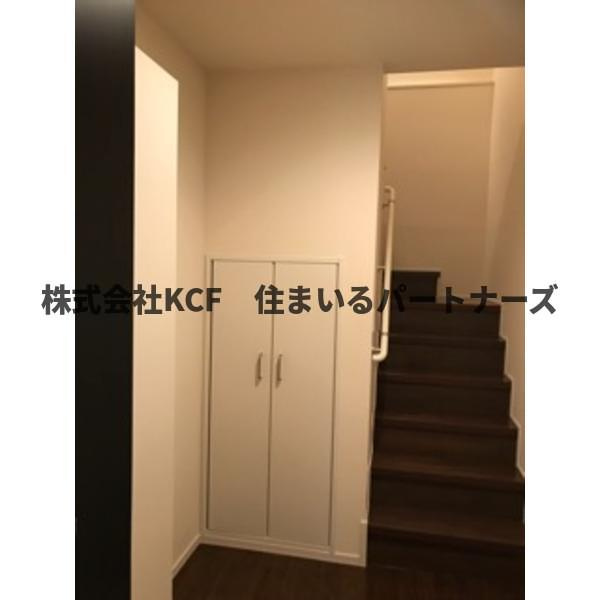 ヘーベルメゾン諏訪野の玄関|明るい玄関です