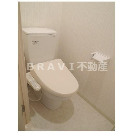 フレンシアノイエ内本町　BRAVI不動産のトイレ|【ラクラス内本町】落ち着いたトイレです