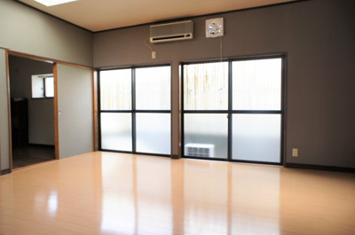 【洋室】 | 秋月貸店舗付住宅