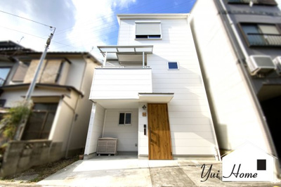 【外観】 | 伏見区竹田桶ノ井町　中古戸建 | 地下鉄・近鉄『竹田駅』徒歩3分・京都駅まで乗車約7分の便利エリア(＾◇＾)周辺環境も、生活に必要な施設が点在する住みやすいエリアです。平成29年築の築浅物件の登場です！！
