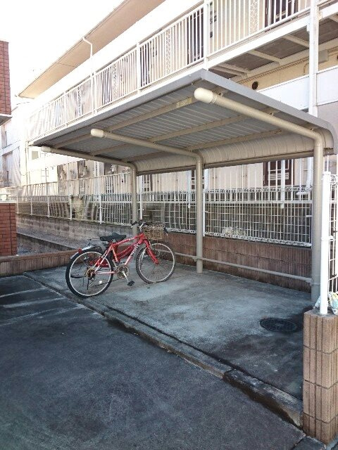 屋根付き駐輪場