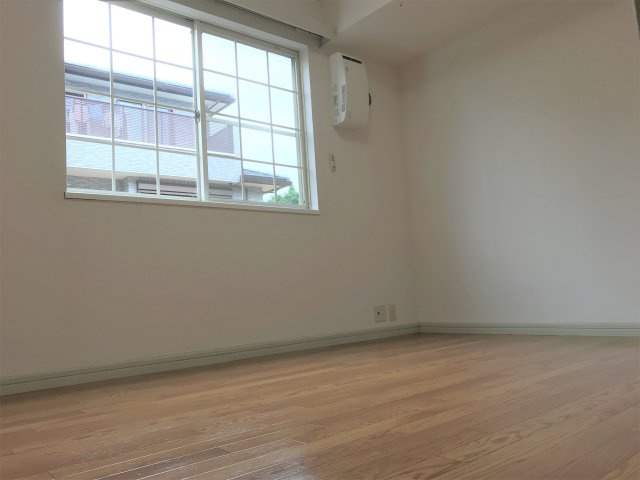 クレールスクエアＡの寝室|洋室6帖
