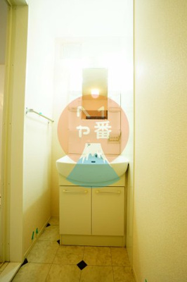 【独立洗面台】 | スカイハイム | ネット無料。独立洗面台