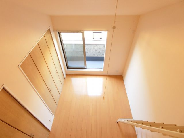 アドラブールヴィラの洋室