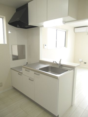 【キッチン】 | GRANDI | （実際は窓なし）