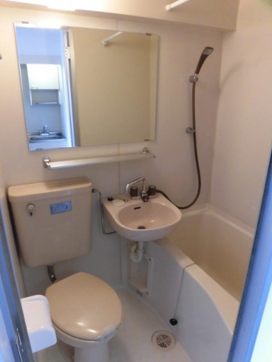 【浴室】 | 徳山駅前スカイマンション | ３点セットのユニットバスです。