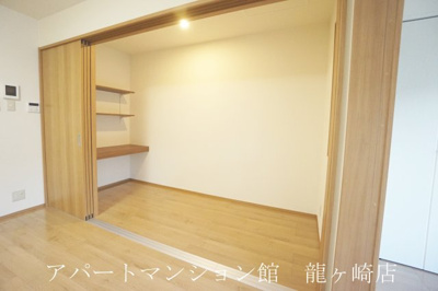 【寝室】 |  グリーンテラス(Green Terrace)　A