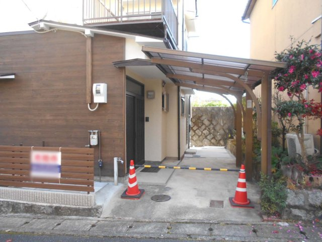 【駐車場】 | 亀岡　篠町広田二丁目　一戸建 | カーポート付き駐車場