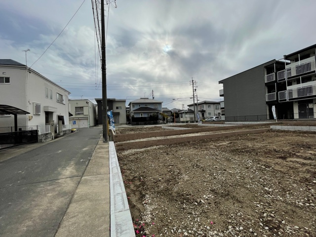 守山区高島町21-1期　全5棟　5号棟＜仲介手数料無料＞白沢小・守山北中　新築一戸建ての前面道路含む現地写真|〈内覧予約キャンペーン実施中！〉マックスバリュde住まい相談までご連絡下さい。