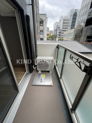 リップル南森町Ⅱのバルコニー|外からの目が気にならないバルコニーで洗濯物が干せます