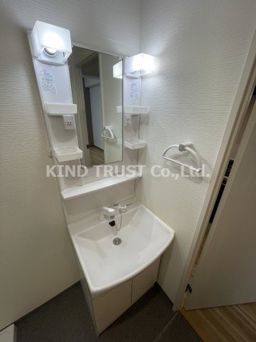 リップル南森町Ⅱの洗面所|スペースが確保できる洗面所です