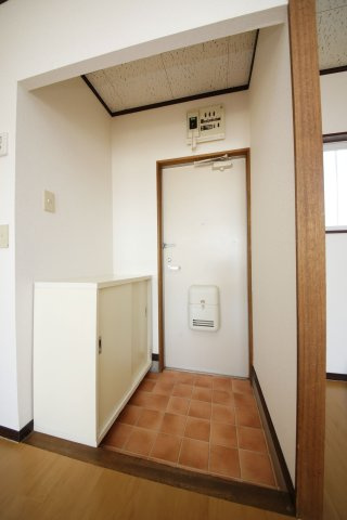 ハイライズ大和2の玄関
