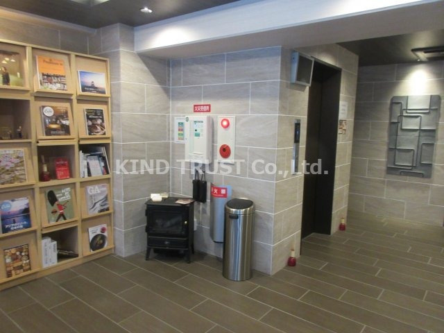 サンネクテール天満橋のロビー|清潔なロビーです