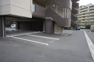 【駐車場】 | パルデンス・エコノⅧ | 駐車スペースもあります