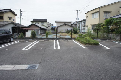 【駐車場】 | パルデンス・エコノⅧ | 駐車場です