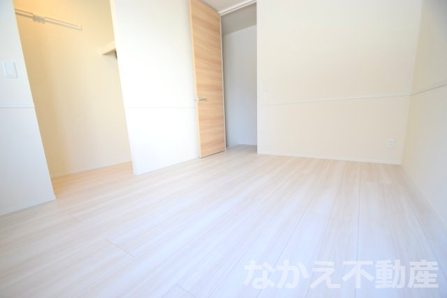 【寝室】 | 広くて明るい寝室