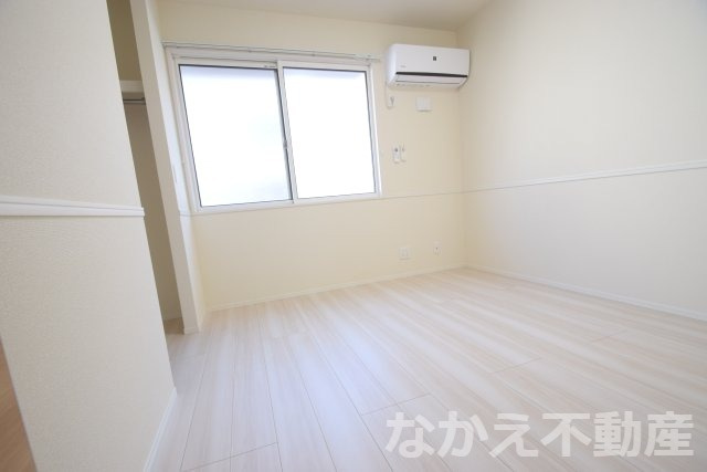 【寝室】 | 広くて明るい寝室