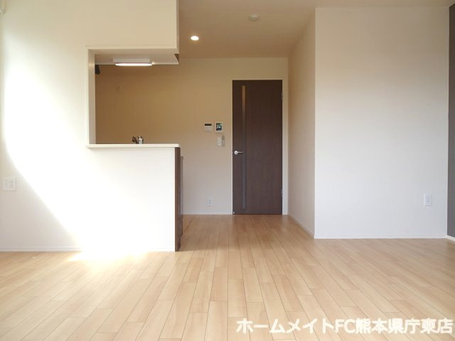 熊本市東区健軍３丁目のアパートの居間・リビング