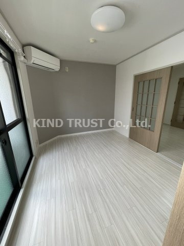 ユープレイスⅡの居間・リビング|ゆったりとしたリビングです