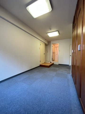 御苑ハイムの洋室|事務所使用の相談可能