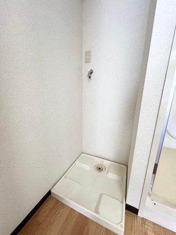 御苑ハイムの設備|室内洗濯機置場