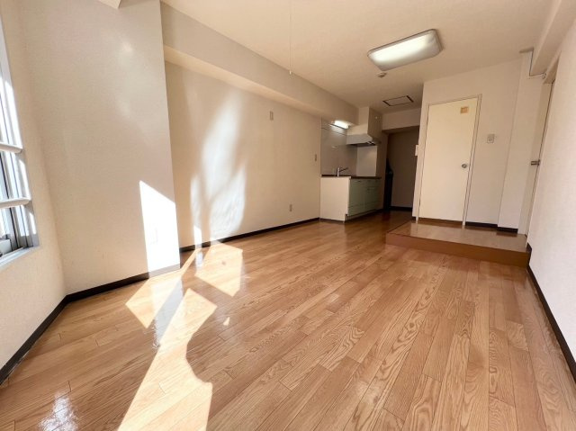 御苑ハイムの内装|オシャレなフローリング