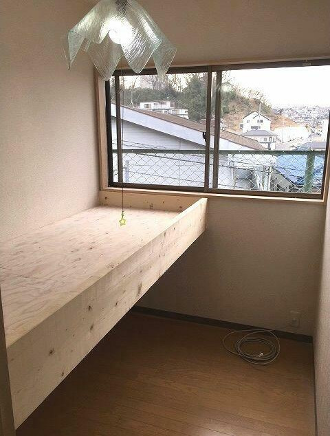 日野市三沢３丁目のアパートの居間・リビング