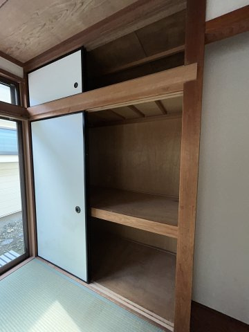 ハイム岡野の収納|和室　押入れ