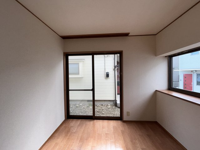 ハイム岡野の洋室|南側洋室